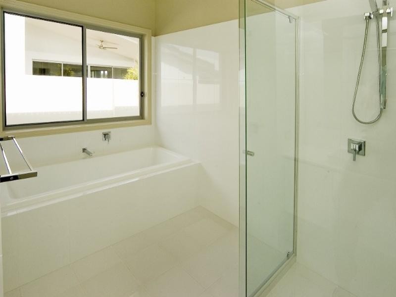 Hope Island QLD 4212