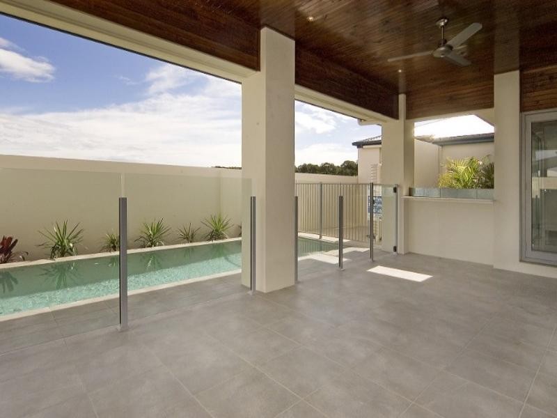 Hope Island QLD 4212