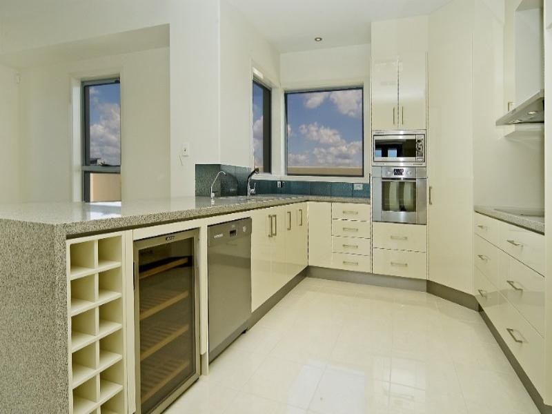 Hope Island QLD 4212