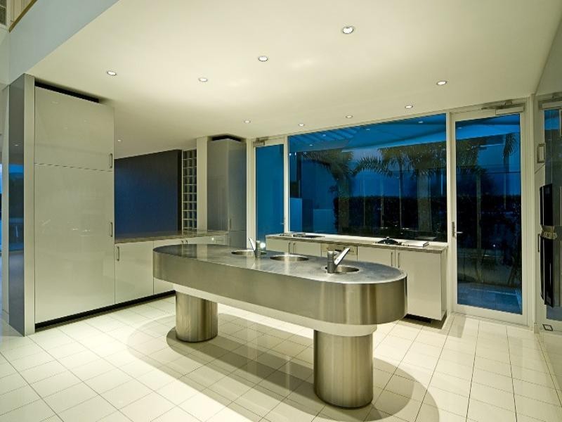 Paradise Point QLD 4216