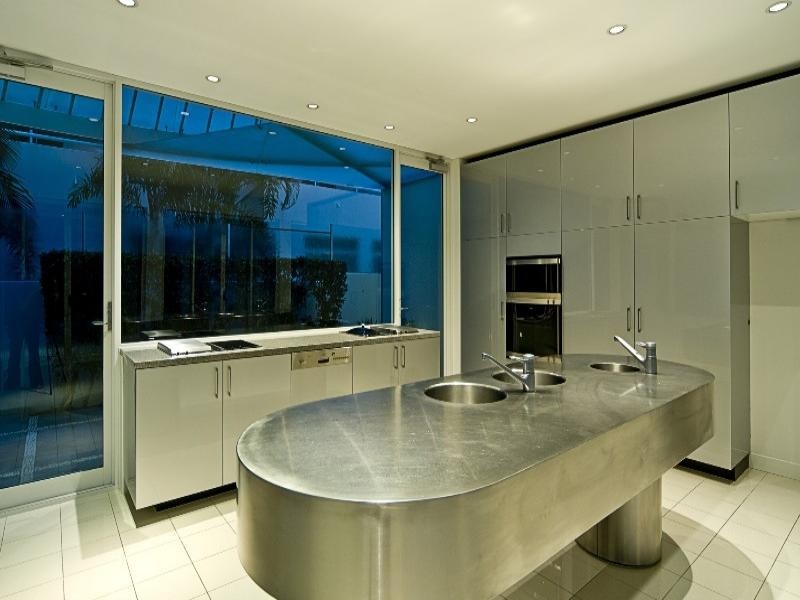 Paradise Point QLD 4216