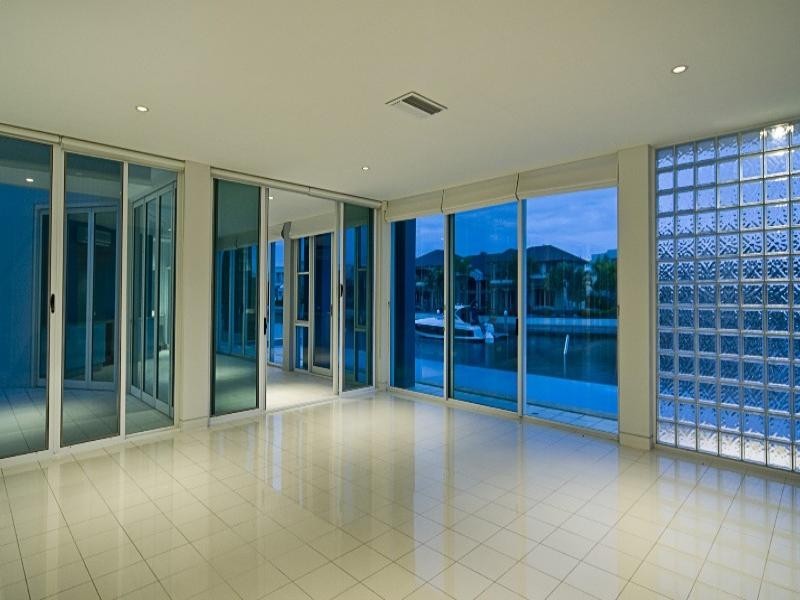 Paradise Point QLD 4216