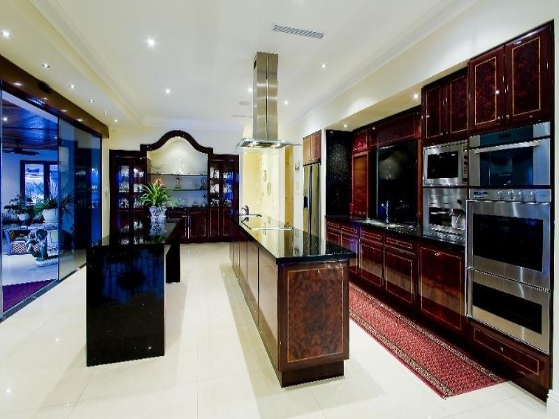 Paradise Point QLD 4216