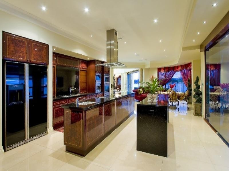 Paradise Point QLD 4216