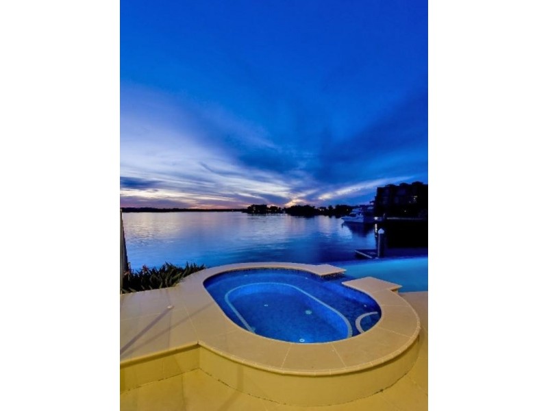 Paradise Point QLD 4216