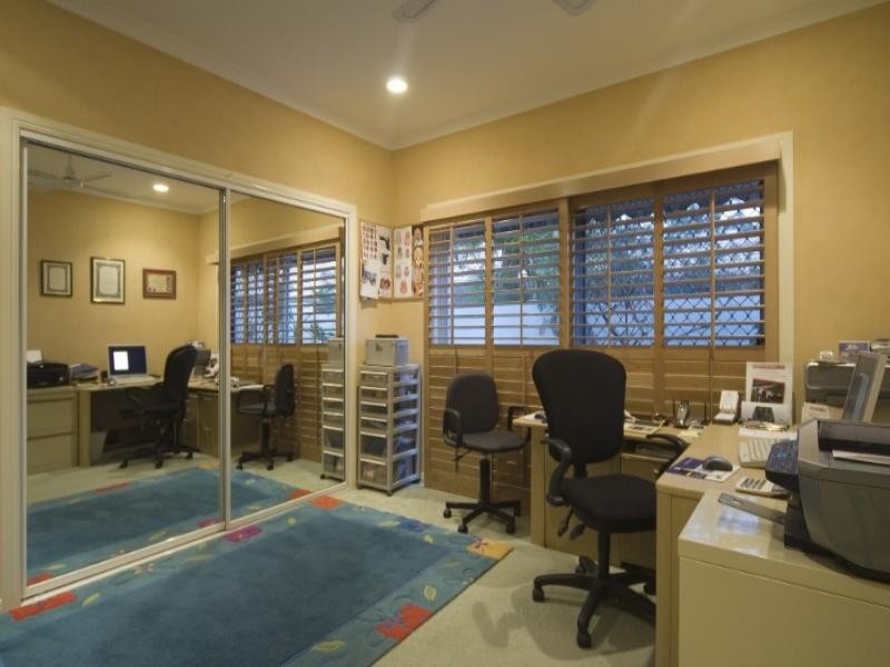 51 Nirvana Court, Runaway Bay QLD 4216