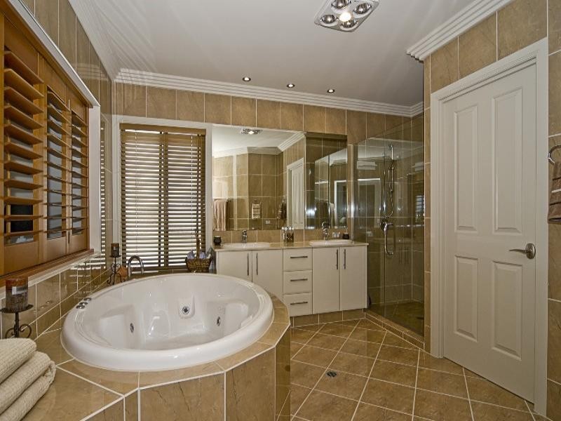 Paradise Point QLD 4216