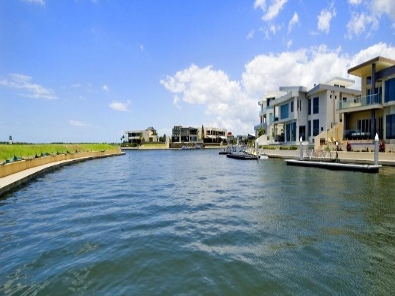 Paradise Point QLD 4216