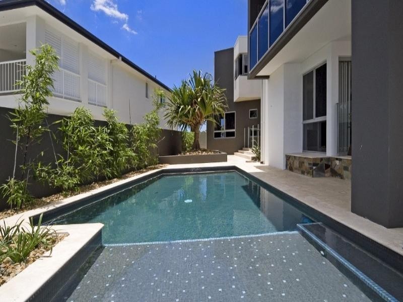 Paradise Point QLD 4216