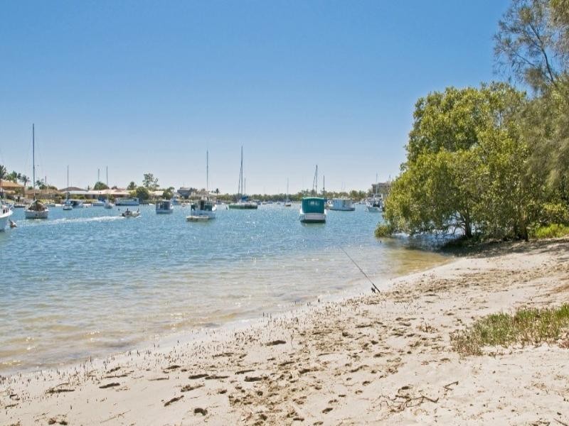 Paradise Point QLD 4216