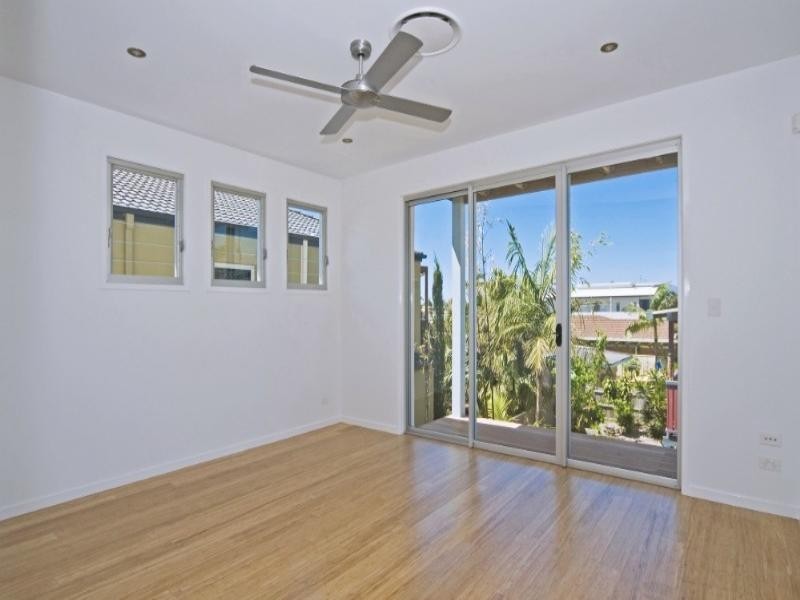 Paradise Point QLD 4216