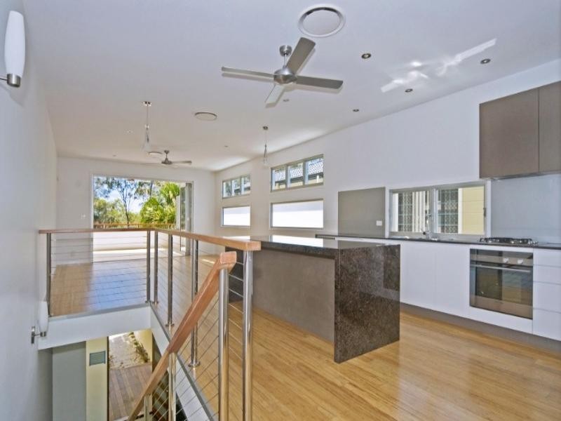 Paradise Point QLD 4216