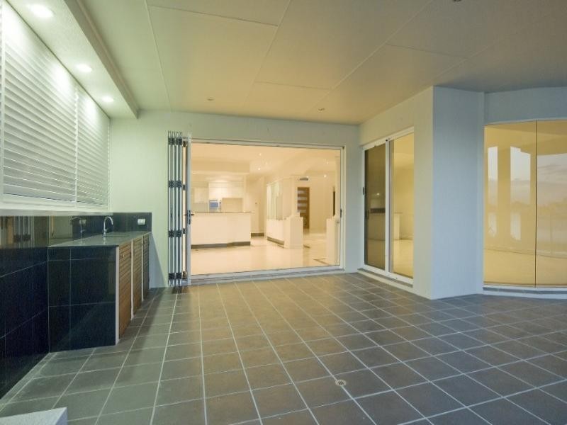 34 Brittanic Crescent, Paradise Point QLD 4216