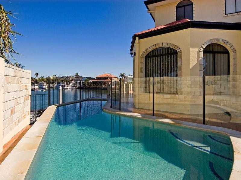 Paradise Point QLD 4216