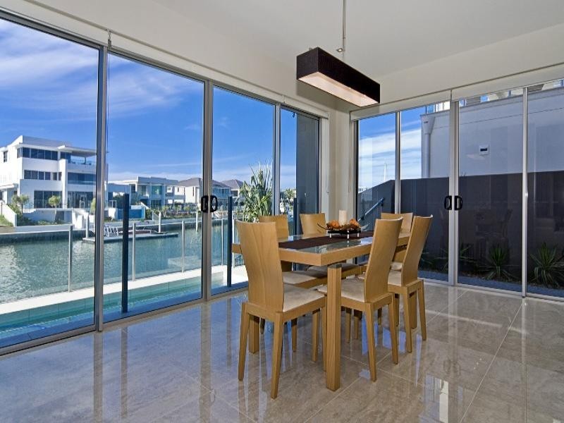 Paradise Point QLD 4216