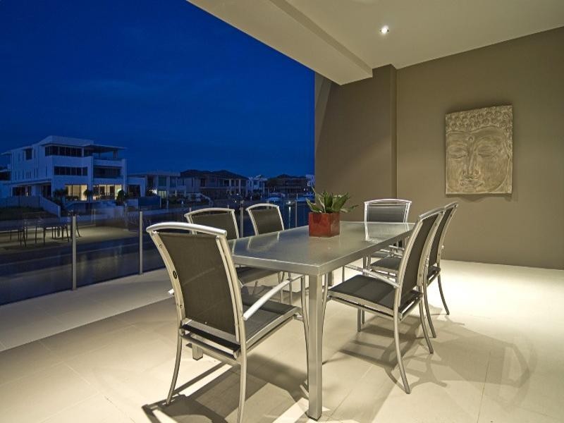 Paradise Point QLD 4216