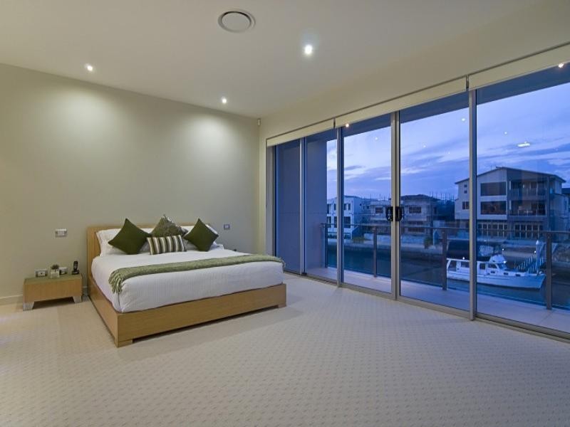 Paradise Point QLD 4216