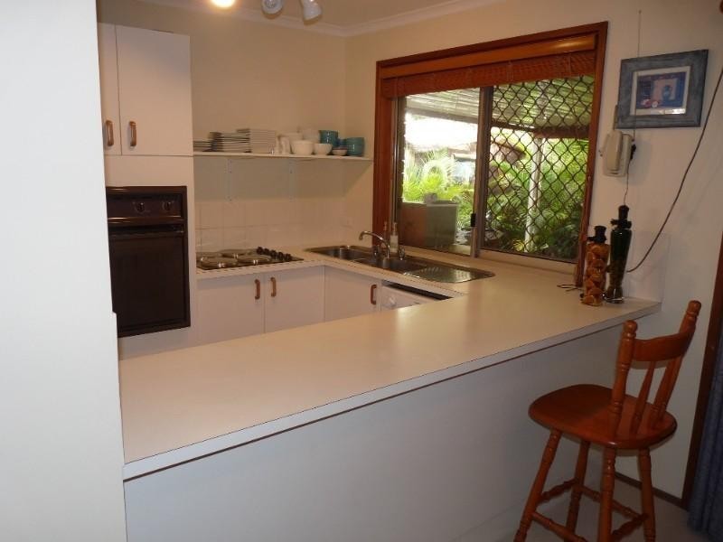 2/46 Kangaroo Avenue, Coombabah QLD 4216