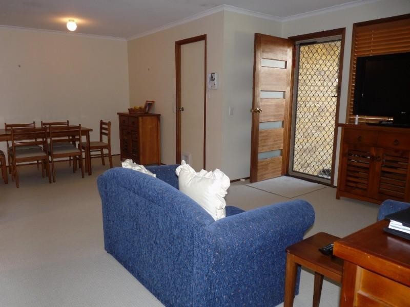 2/46 Kangaroo Avenue, Coombabah QLD 4216