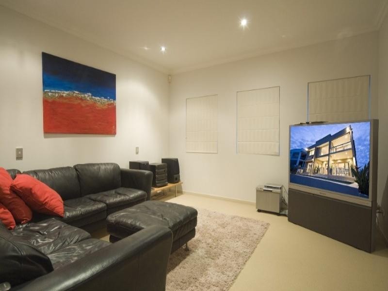 Paradise Point QLD 4216