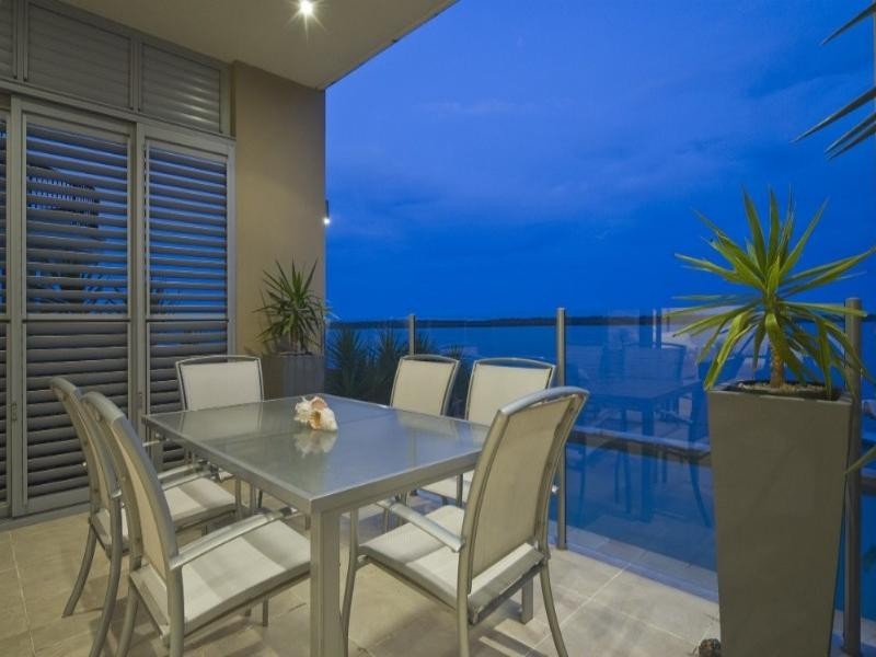Paradise Point QLD 4216