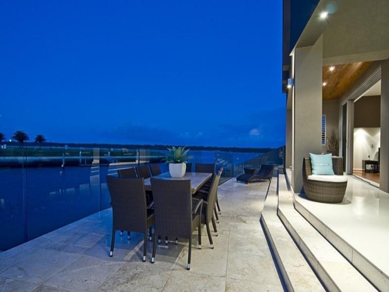 Paradise Point QLD 4216