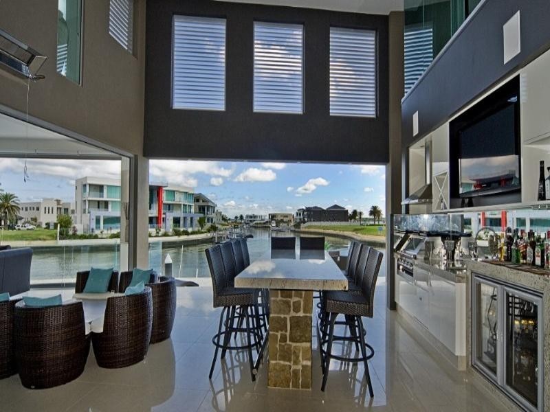 Paradise Point QLD 4216