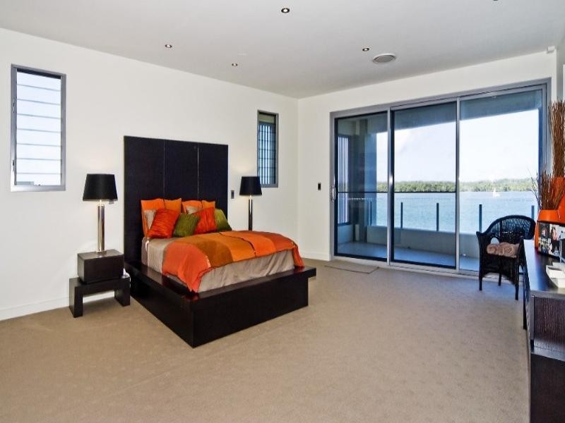 Paradise Point QLD 4216