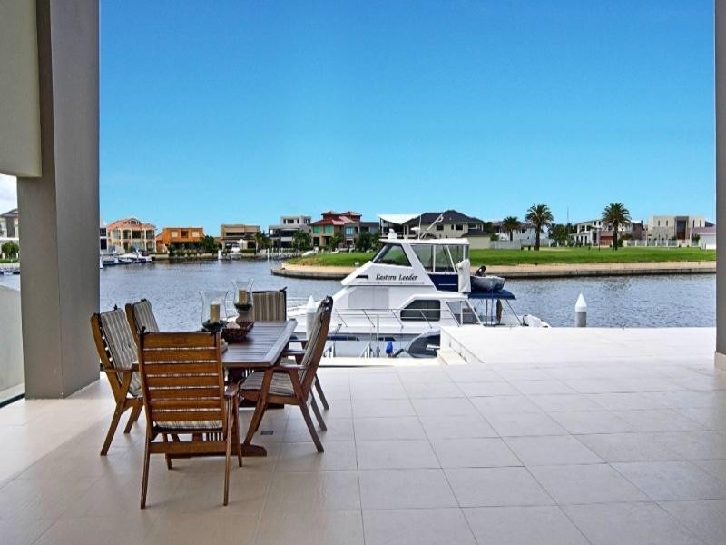 Paradise Point QLD 4216