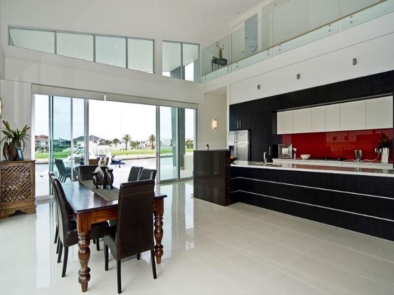 Paradise Point QLD 4216