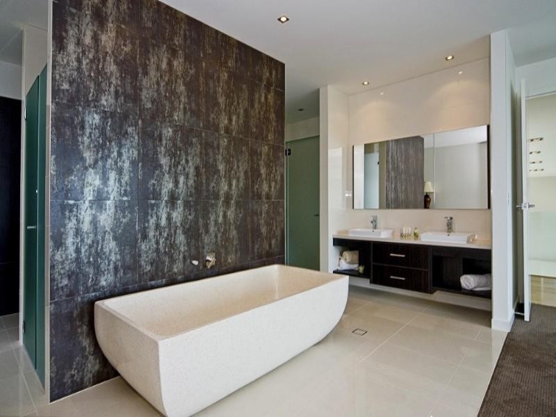 Paradise Point QLD 4216