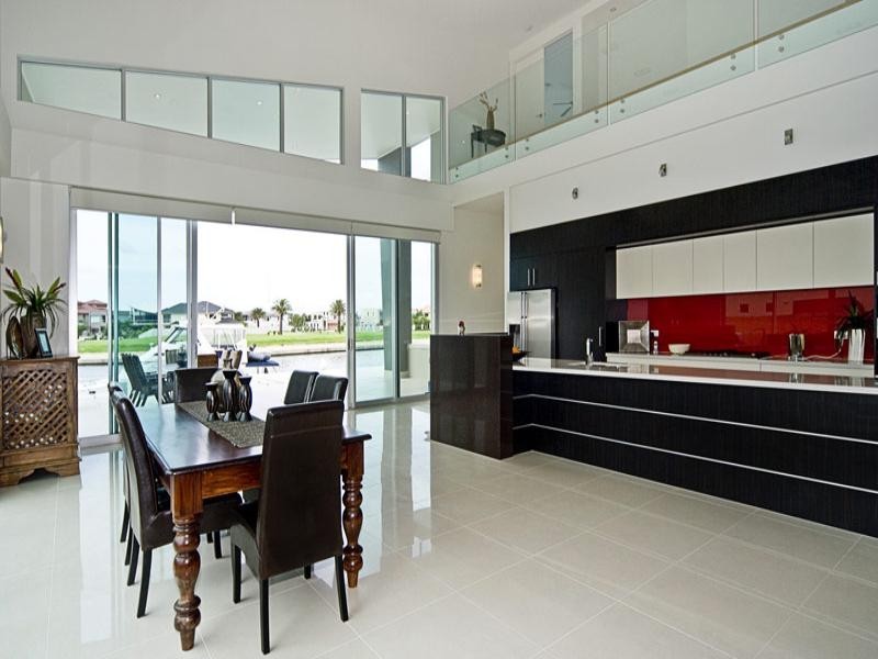 Paradise Point QLD 4216