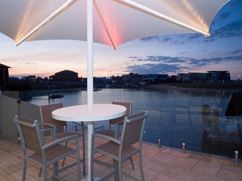 Paradise Point QLD 4216