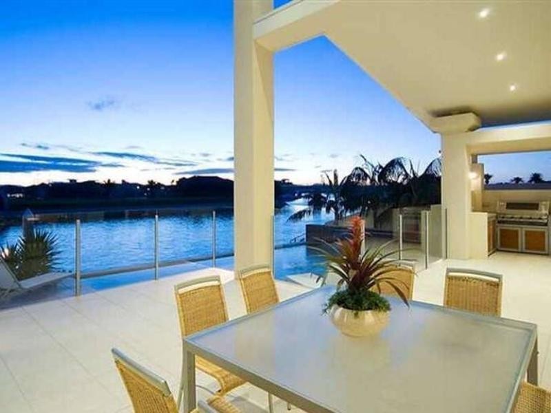 Paradise Point QLD 4216