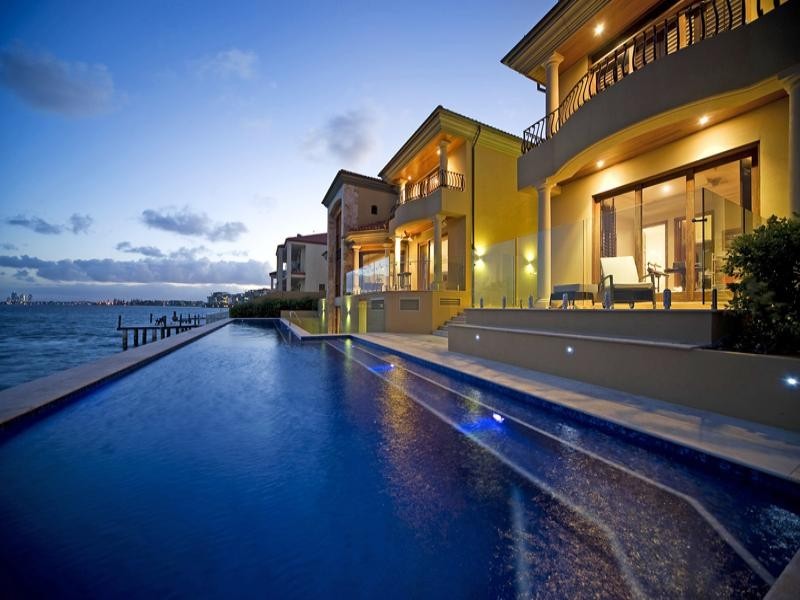 3 Sir Lancelot Close, Paradise Point QLD 4216