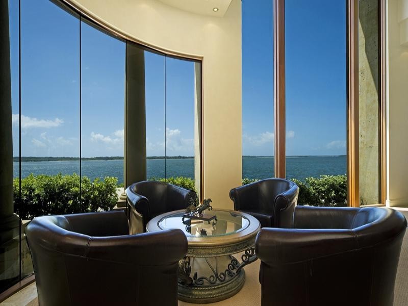 3 Sir Lancelot Close, Paradise Point QLD 4216