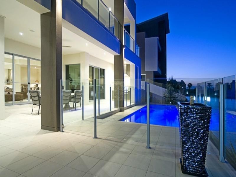 Paradise Point QLD 4216