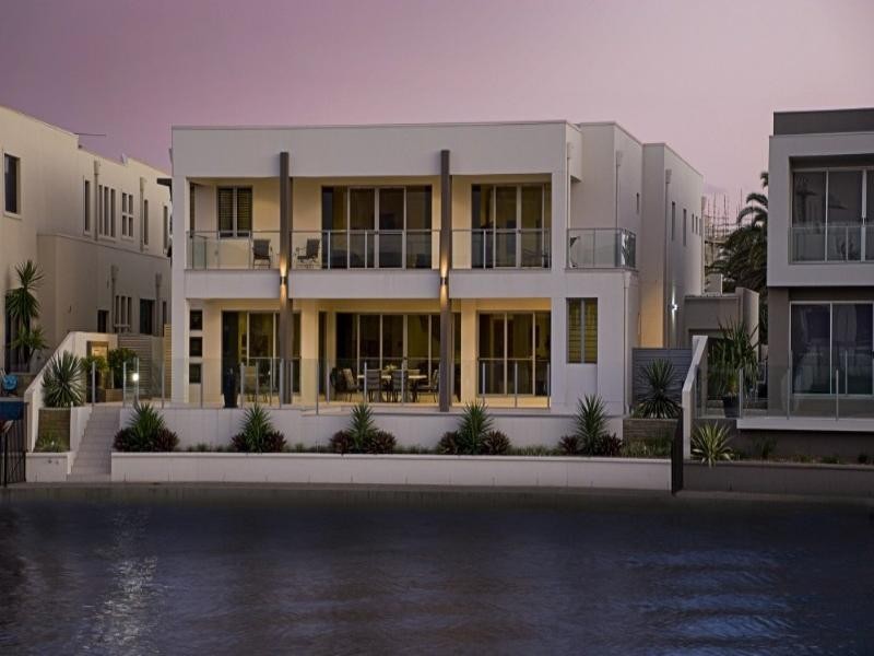 Paradise Point QLD 4216