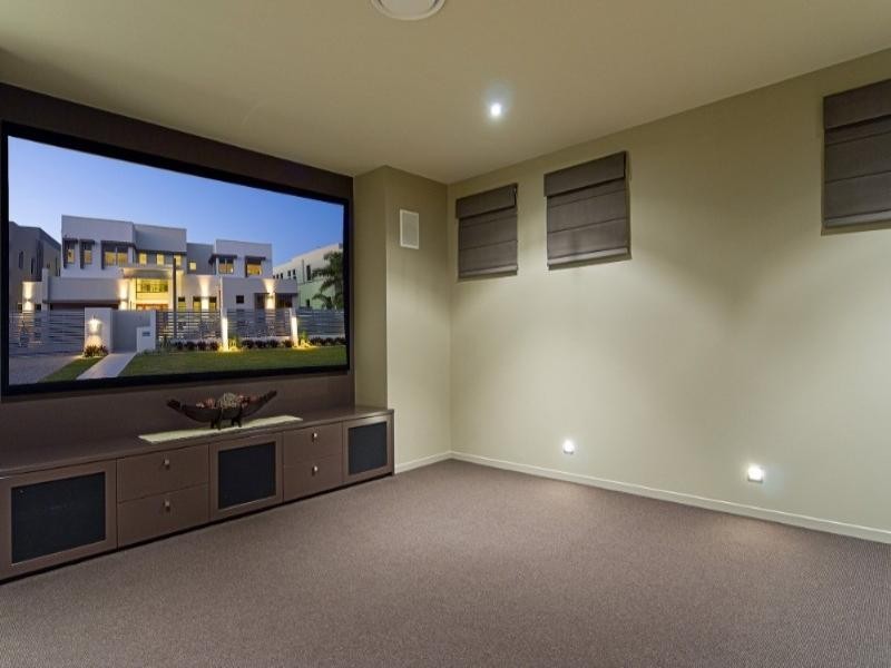 Paradise Point QLD 4216