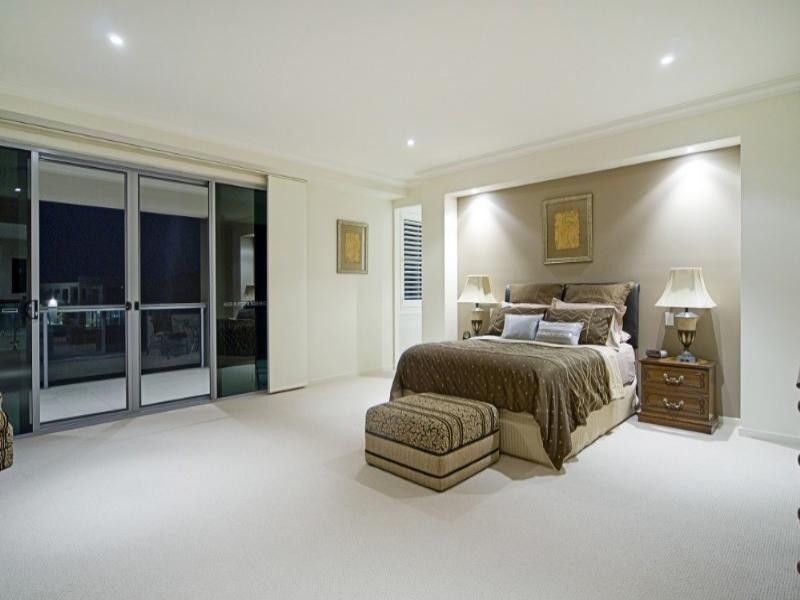 Paradise Point QLD 4216