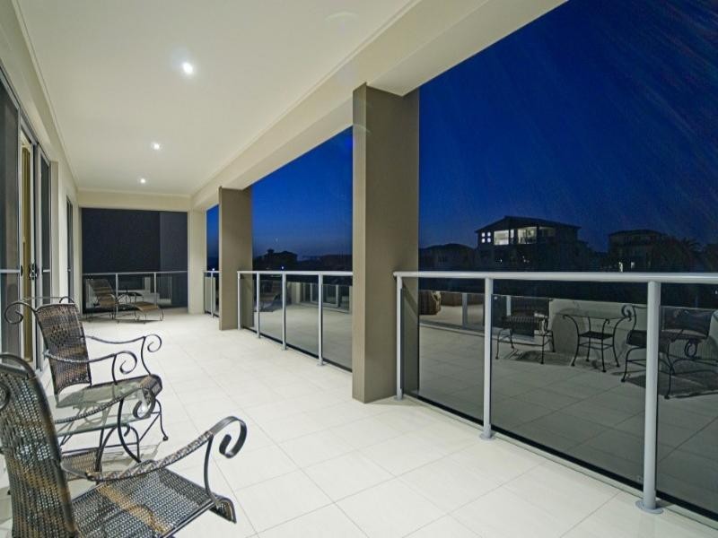 Paradise Point QLD 4216