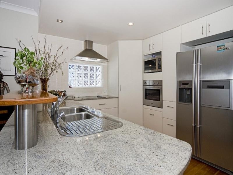 Paradise Point QLD 4216