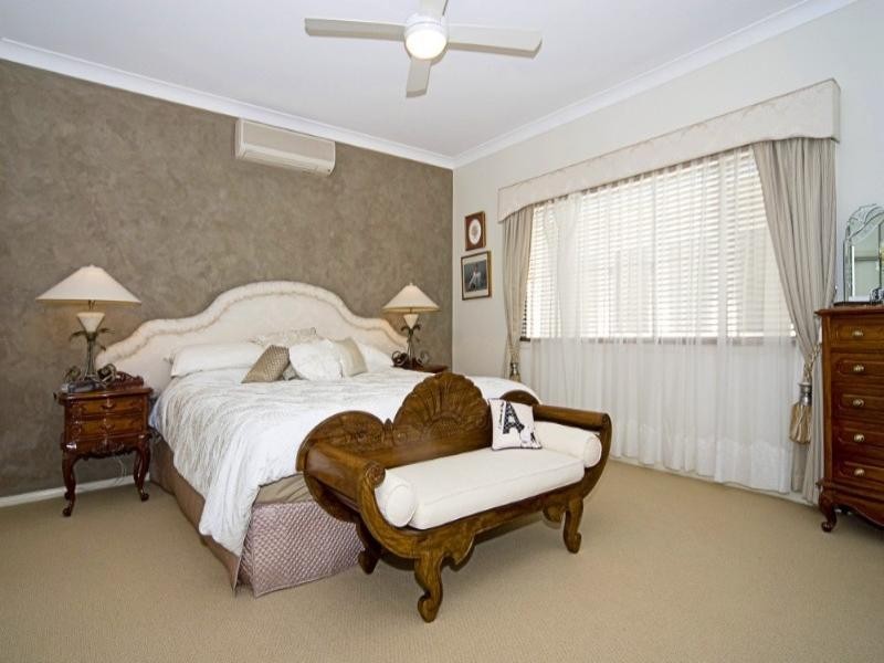 Paradise Point QLD 4216