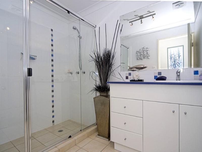 Paradise Point QLD 4216