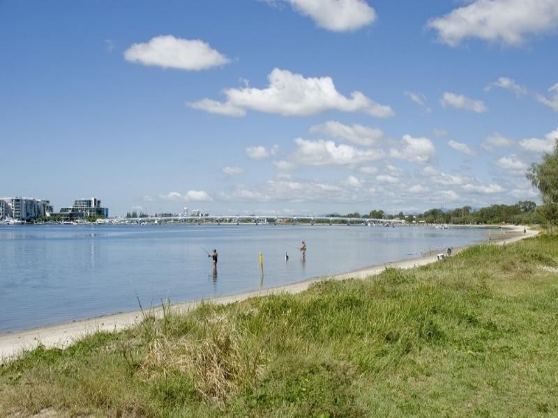 Paradise Point QLD 4216