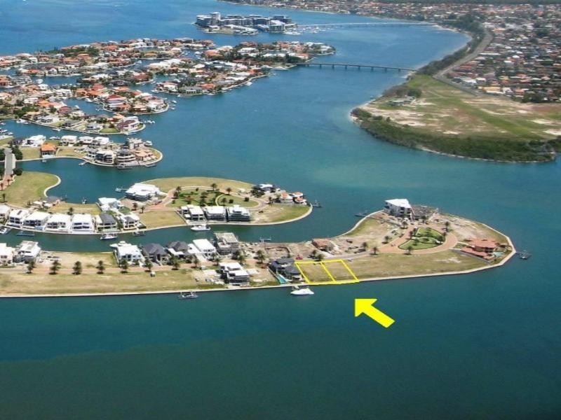 33 & 35 Knightsbridge Pde West, Paradise Point QLD 4216