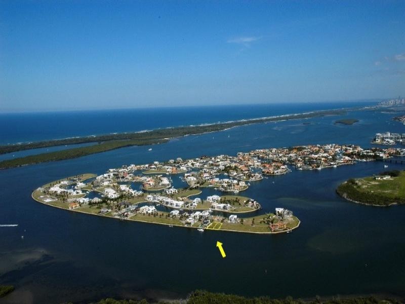 33 & 35 Knightsbridge Pde West, Paradise Point QLD 4216