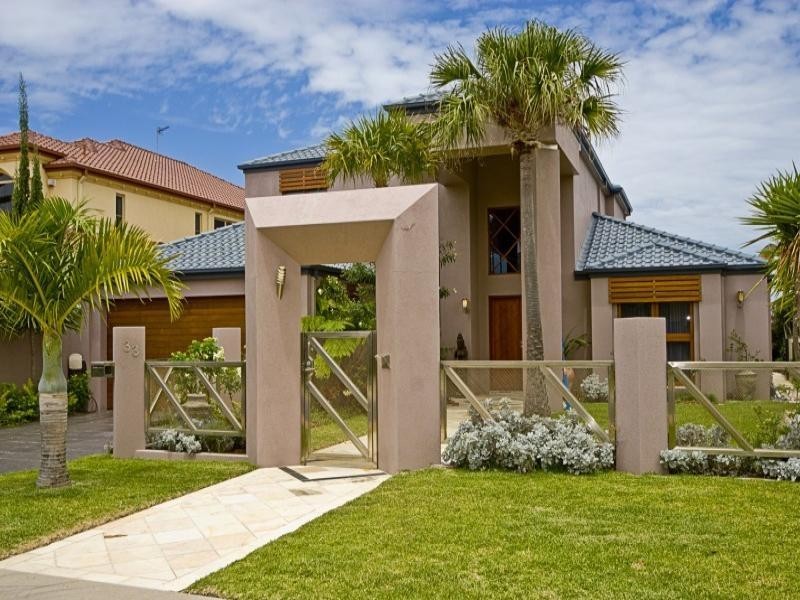 Paradise Point QLD 4216