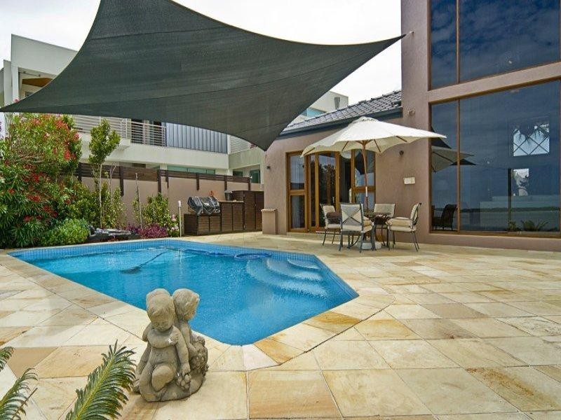 Paradise Point QLD 4216