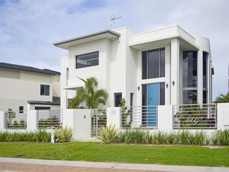 36 Knightsbridge Pde West, Paradise Point QLD 4216